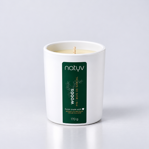 Bougie Woods Natyv aux notes de pin et de bois de santal